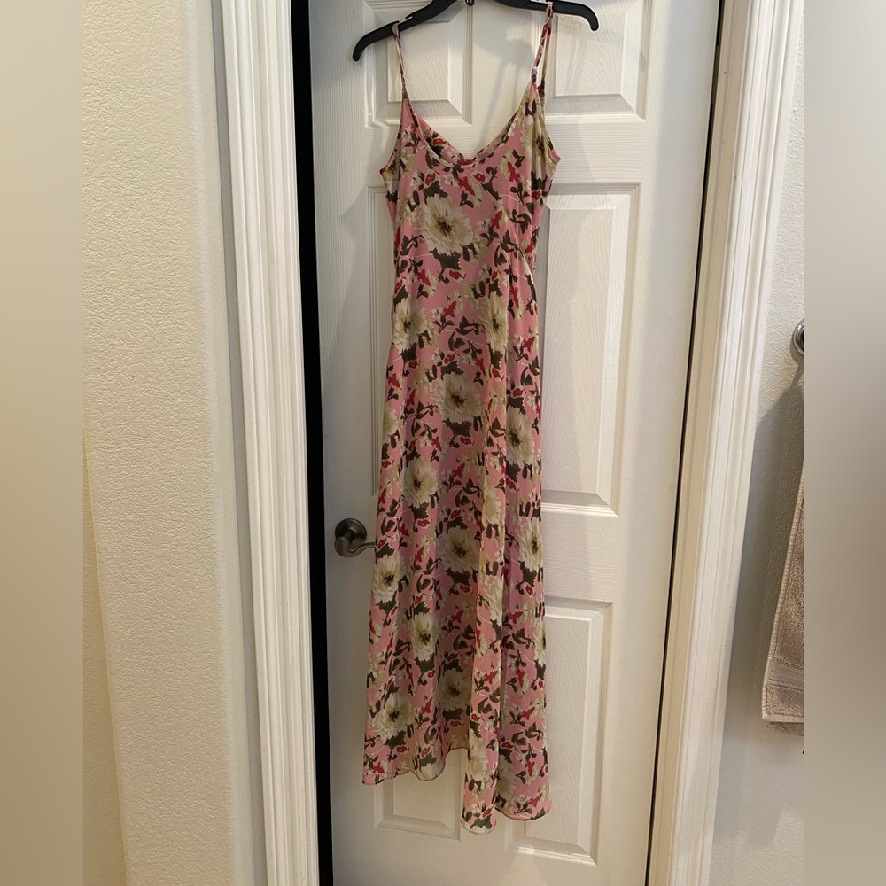 Beautiful Dress worn for wedding. Size small. I’m 5’2. Lots of complements!